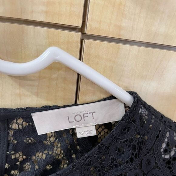 LOFT Black Lace Short Sleeve Top with Bow in Back - Picture 4 of 6